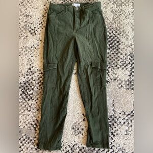 LOFT  5 pocket sateen cargo pants leggings 4/27
Waist 13.5”
Inseam 26”